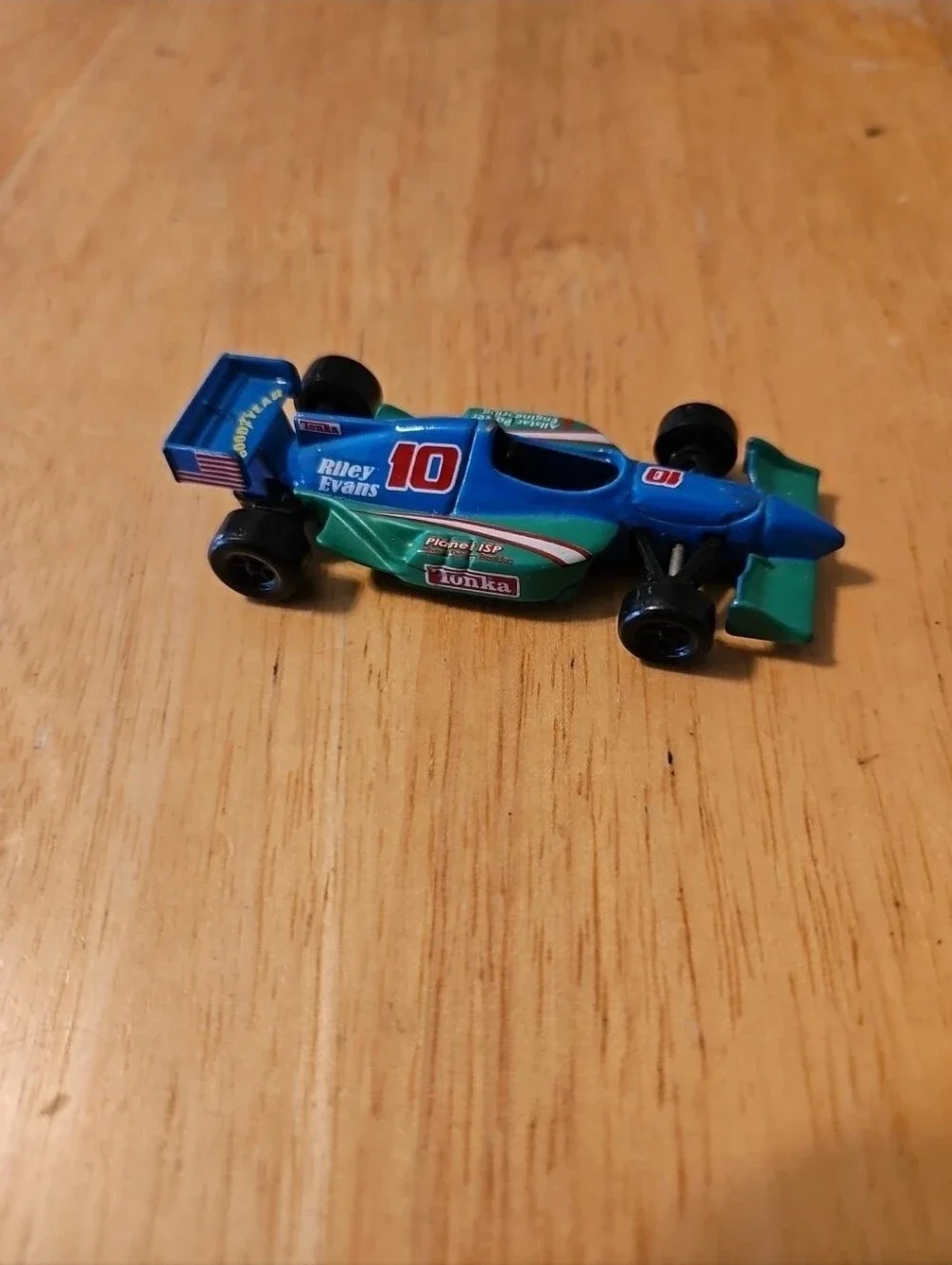 Maisto 1/64 